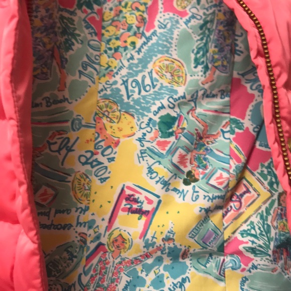 Lilly Pulitzer Pink Puffer Vest Size Small - Picture 3 of 6